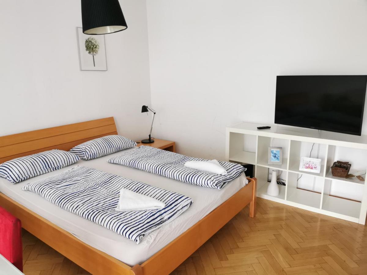 Apartamento City Centre Studio With A Balcony And Free Parking Liubliana Exterior foto